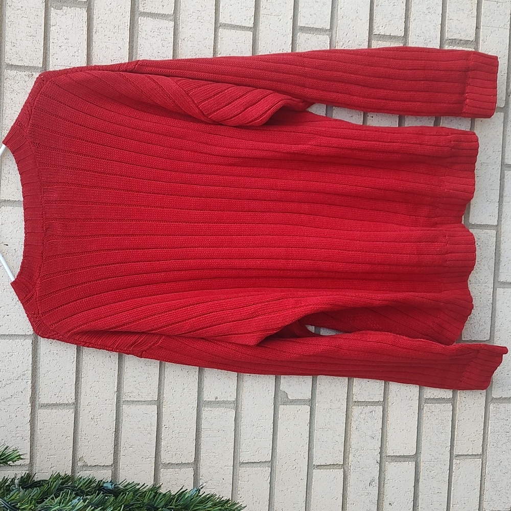 Red Sweater - Picture 7 of 9